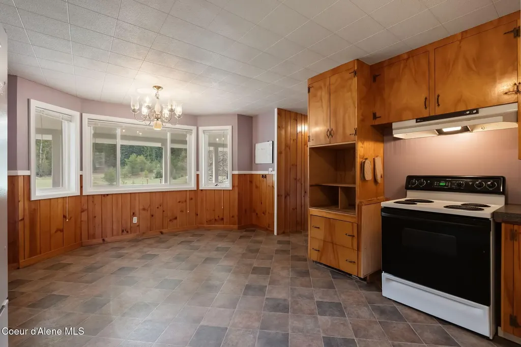 1206 Meadowood Road Sandpoint ID 83864