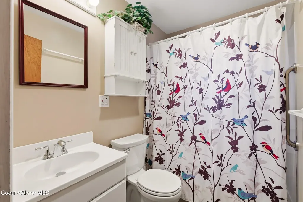 1206 Meadowood Road Sandpoint ID 83864