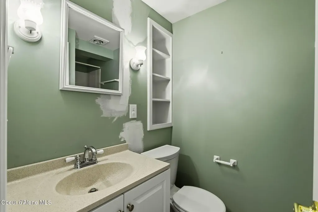 1206 Meadowood Road Sandpoint ID 83864