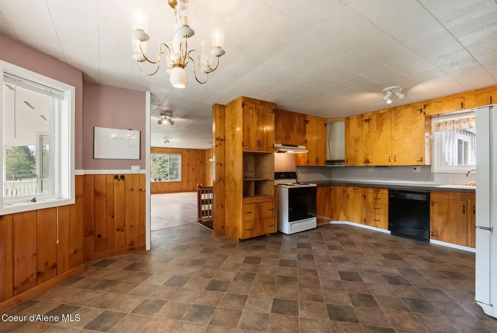 1206 Meadowood Road Sandpoint ID 83864