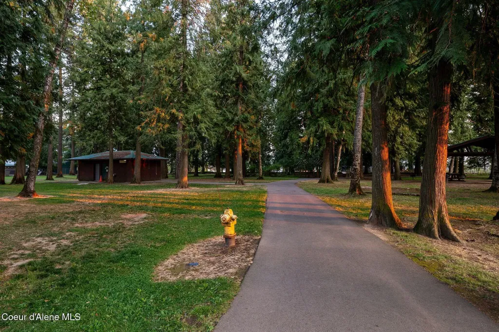 424 S Olive Avenue Sandpoint ID 83864