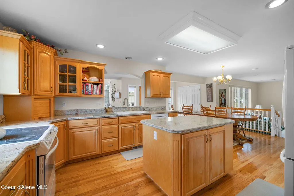7255 N Colfax Street Dalton Gardens ID 83815