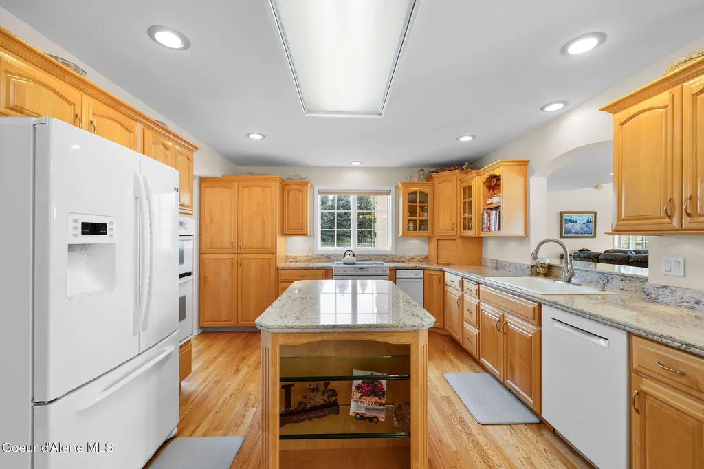 7255 N Colfax Street Dalton Gardens ID 83815