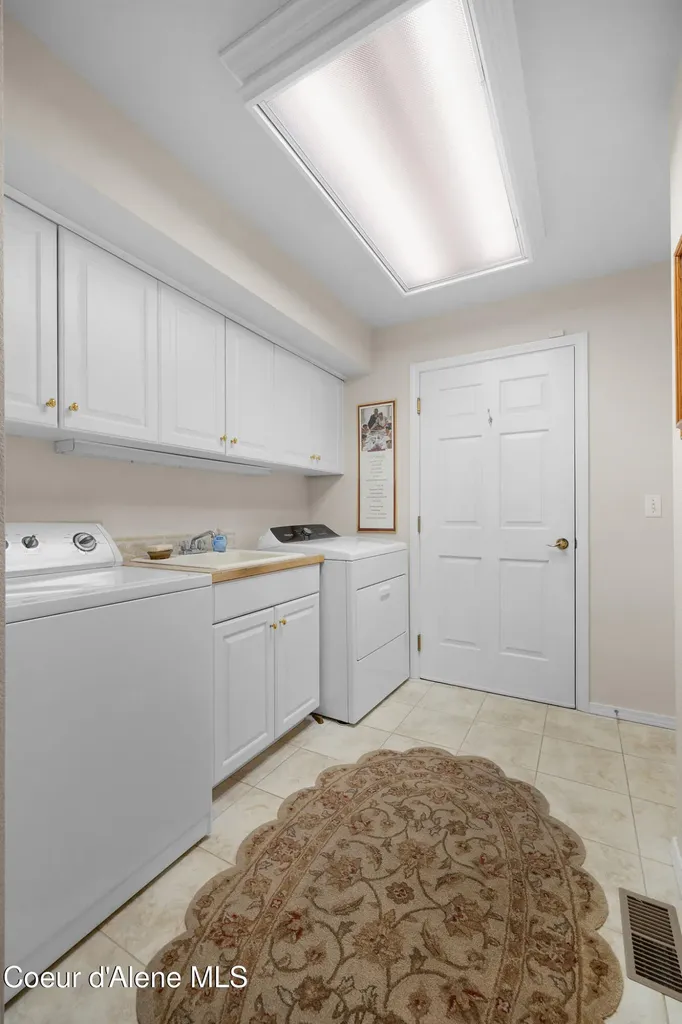 7255 N Colfax Street Dalton Gardens ID 83815