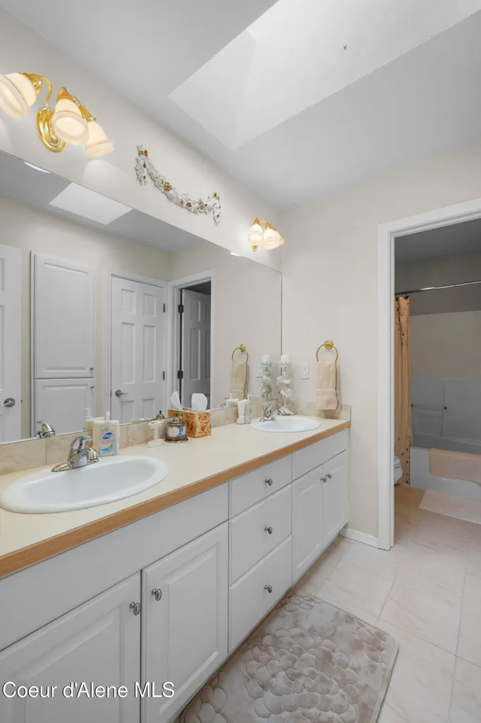 7255 N Colfax Street Dalton Gardens ID 83815