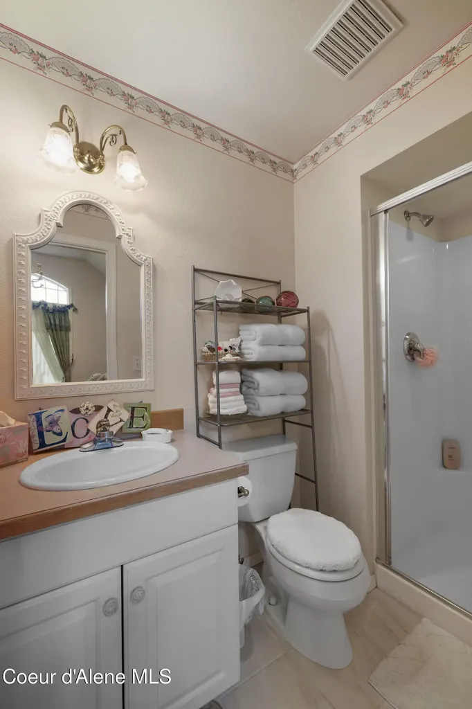 7255 N Colfax Street Dalton Gardens ID 83815