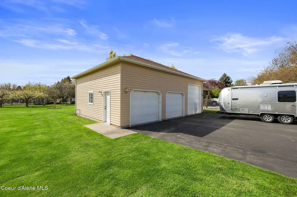 7255 N Colfax Street Dalton Gardens ID 83815