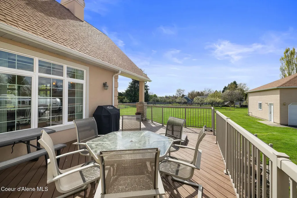 7255 N Colfax Street Dalton Gardens ID 83815