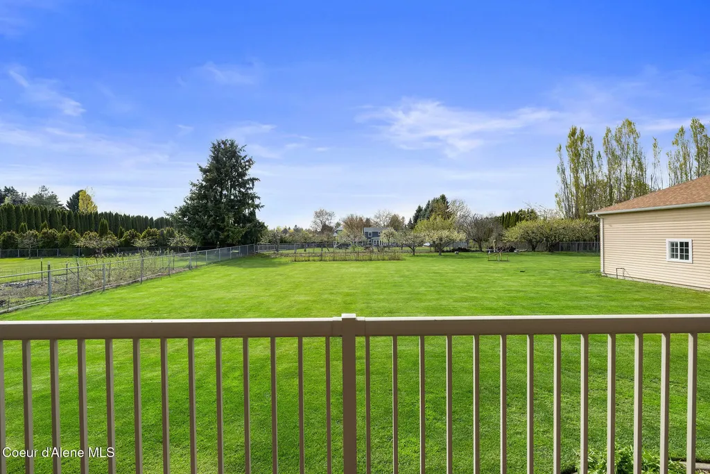 7255 N Colfax Street Dalton Gardens ID 83815