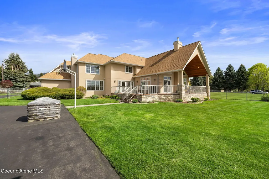 7255 N Colfax Street Dalton Gardens ID 83815