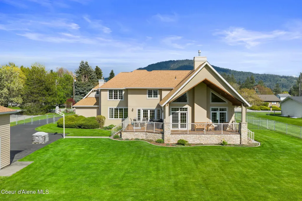 7255 N Colfax Street Dalton Gardens ID 83815
