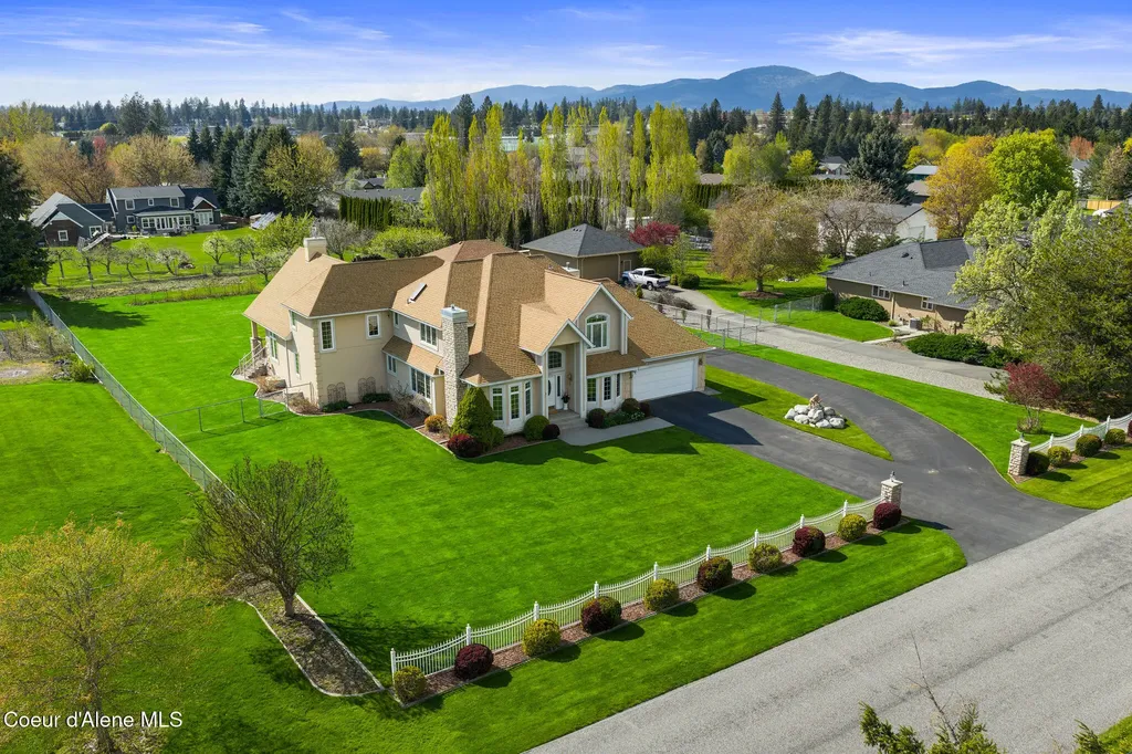 7255 N Colfax Street Dalton Gardens ID 83815