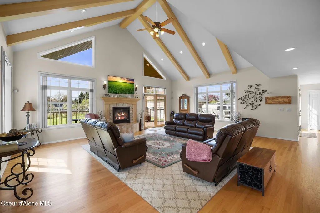 7255 N Colfax Street Dalton Gardens ID 83815