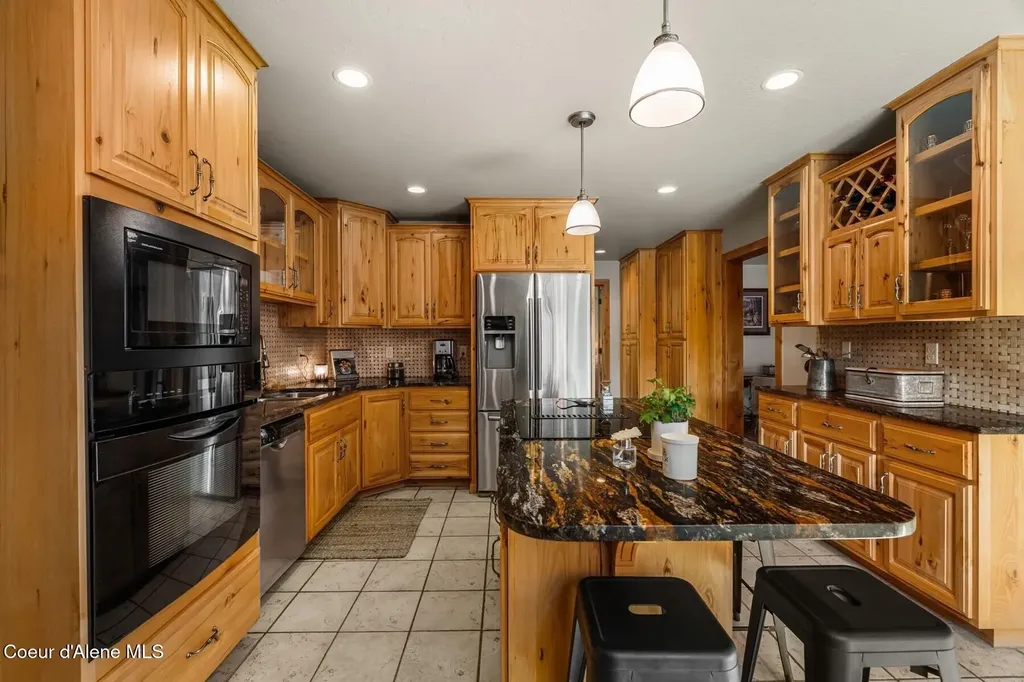5250 Highway 2 Priest River ID 83856