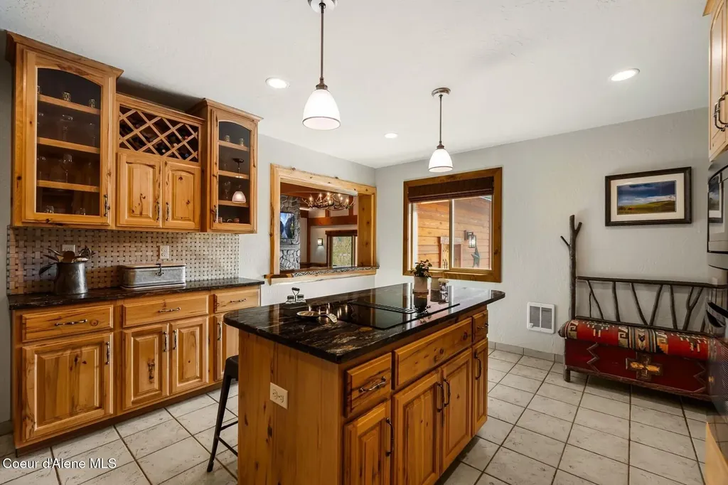 5250 Highway 2 Priest River ID 83856