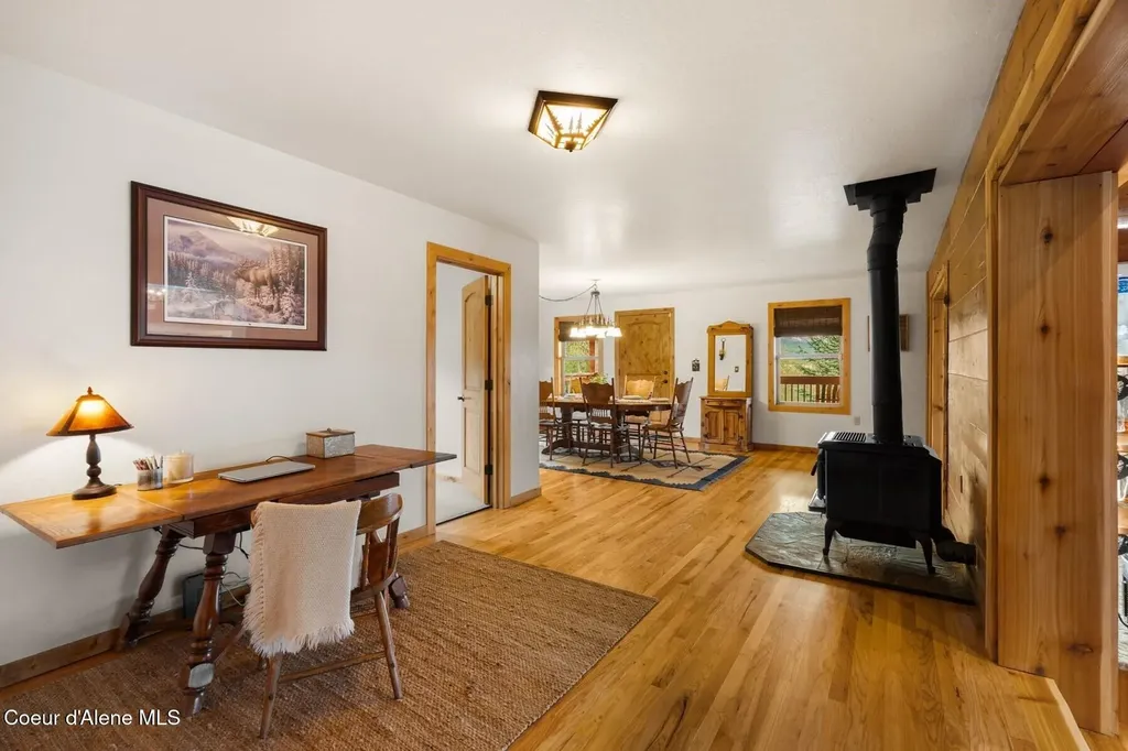 5250 Highway 2 Priest River ID 83856