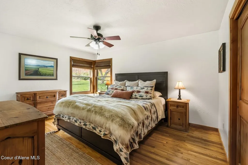 5250 Highway 2 Priest River ID 83856