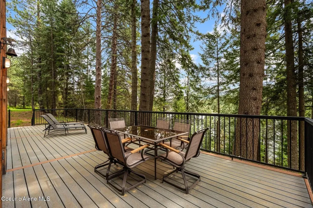 5250 Highway 2 Priest River ID 83856