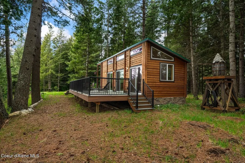 5250 Highway 2 Priest River ID 83856