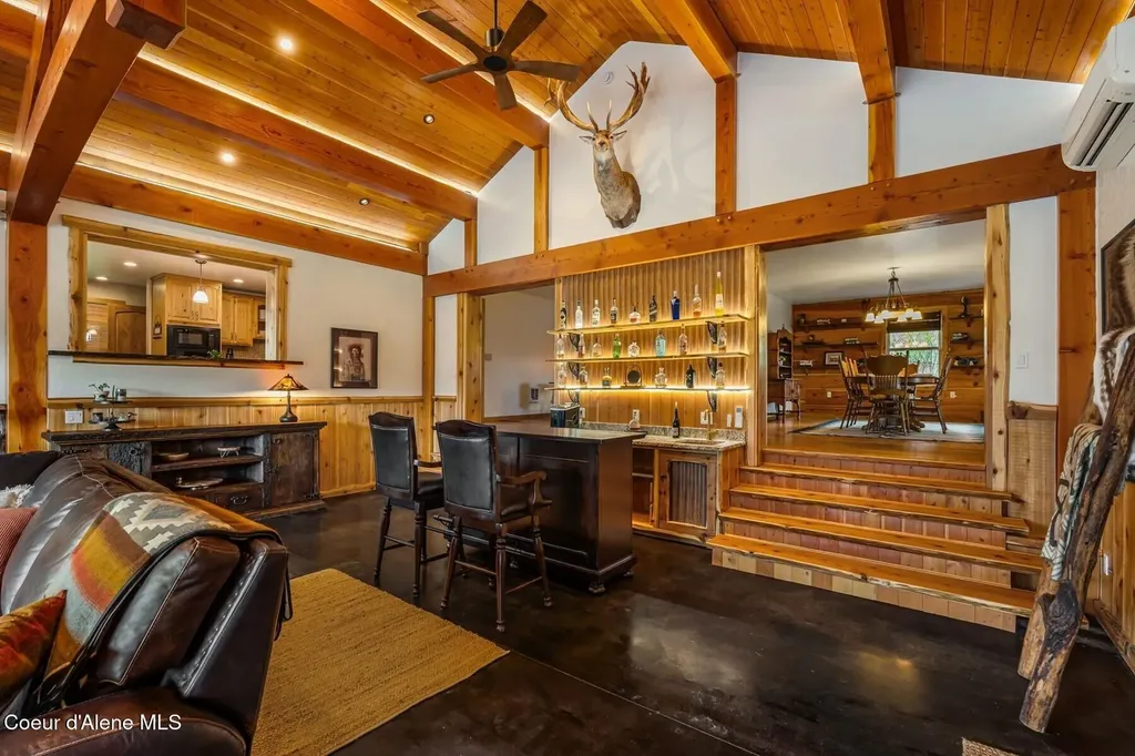 5250 Highway 2 Priest River ID 83856