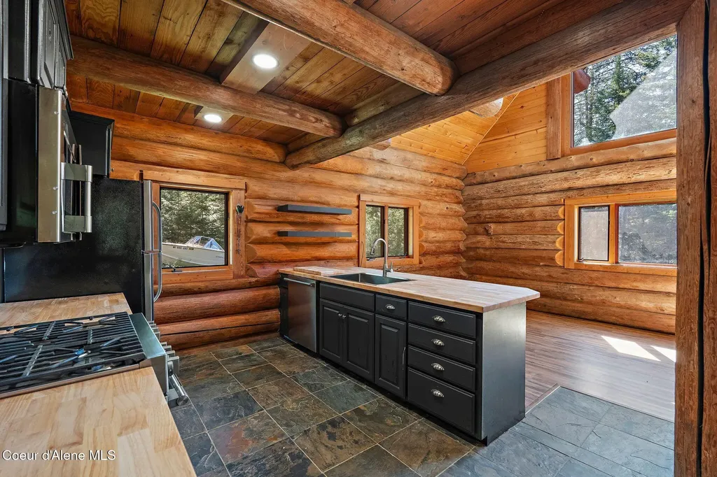 1142 Salee Creek Road Bayview ID 83803