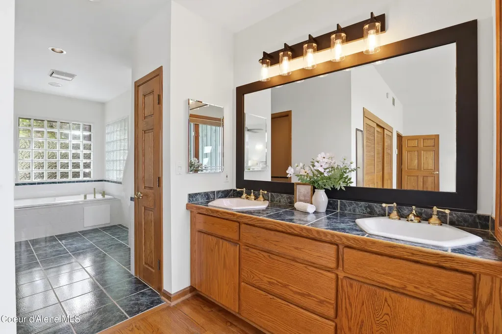 3068 E Upper Hayden Lake Road Hayden ID 83835