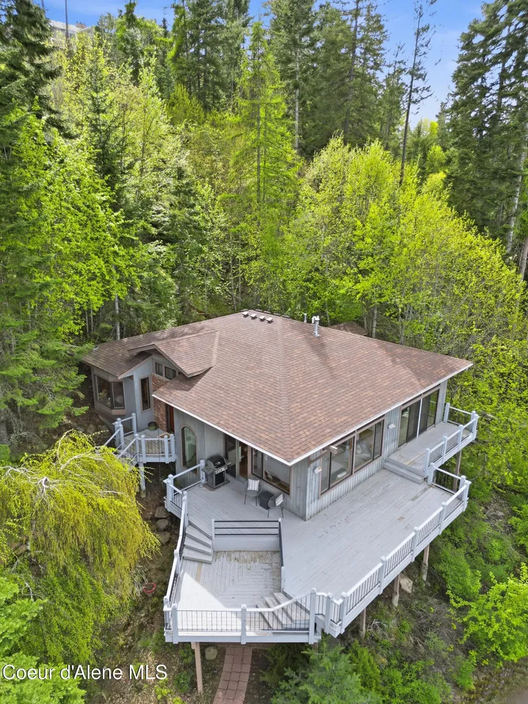 3068 E Upper Hayden Lake Road Hayden ID 83835