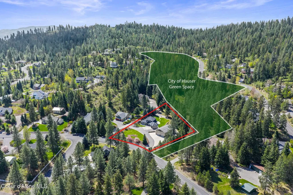 18722 W Rice Avenue Hauser ID 83854