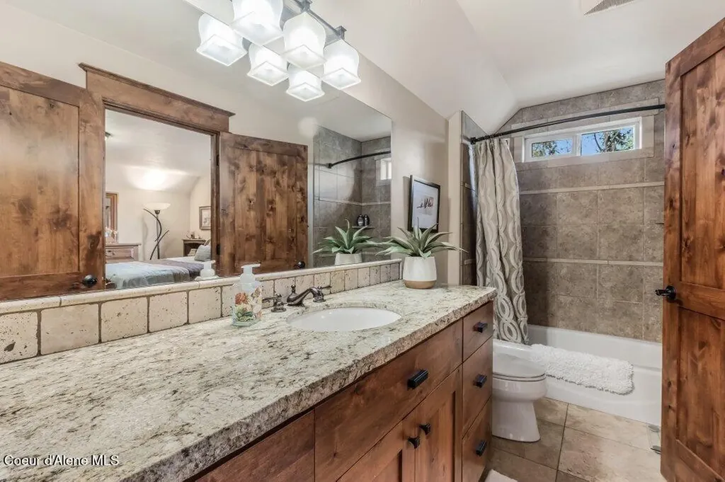 12844 N Pebble Creek Drive Hayden ID 83835
