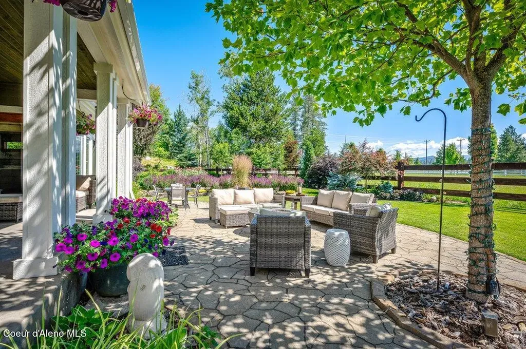 12844 N Pebble Creek Drive Hayden ID 83835