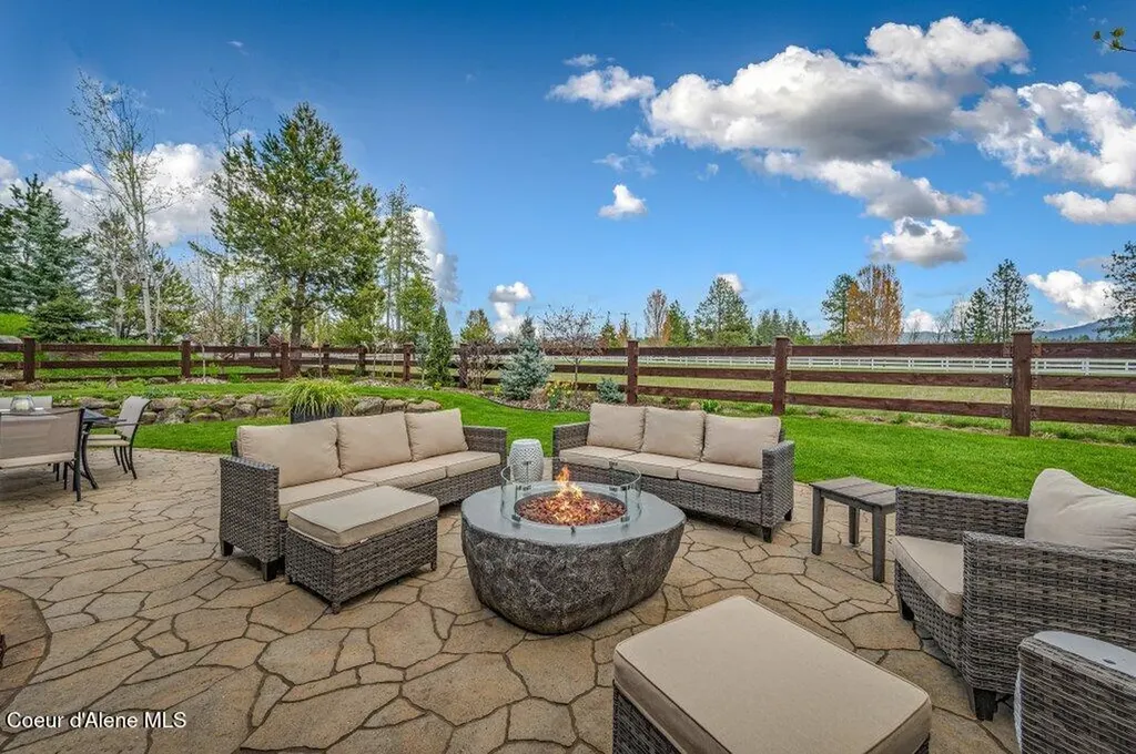 12844 N Pebble Creek Drive Hayden ID 83835