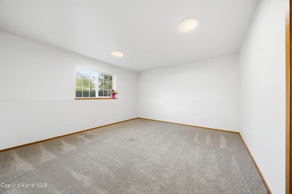 1012 E Miles Avenue Hayden ID 83835