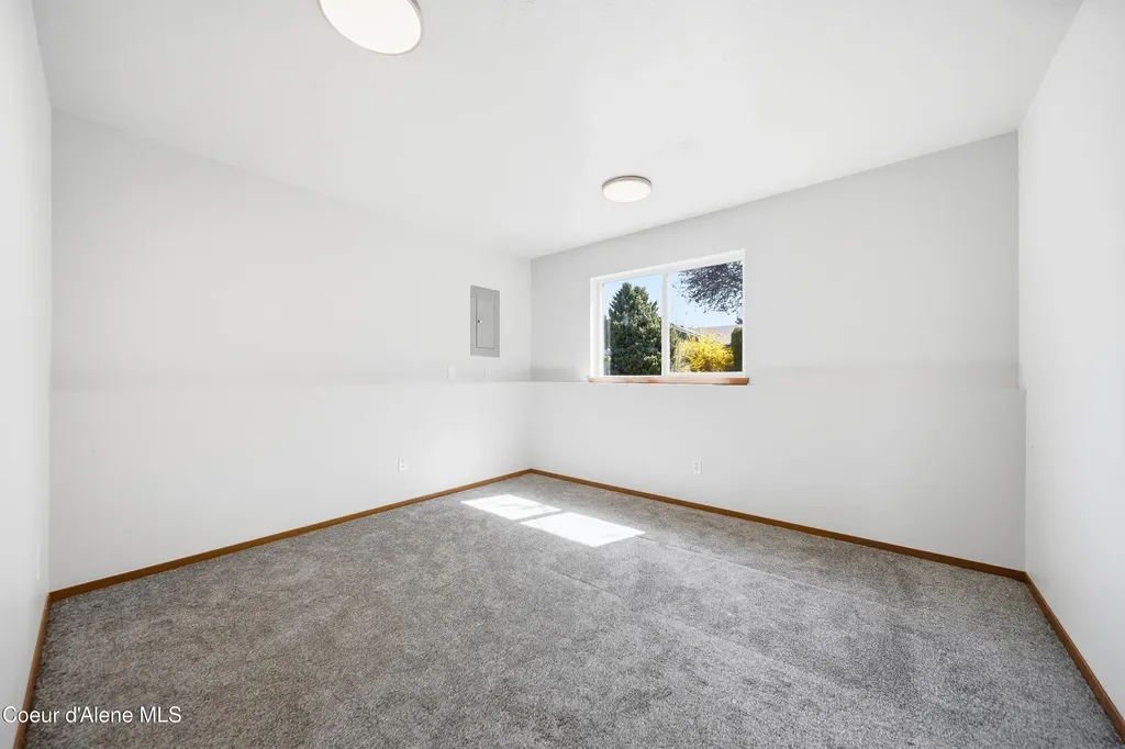 1012 E Miles Avenue Hayden ID 83835
