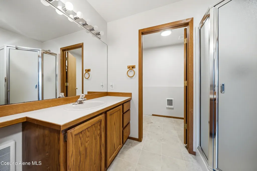 1012 E Miles Avenue Hayden ID 83835