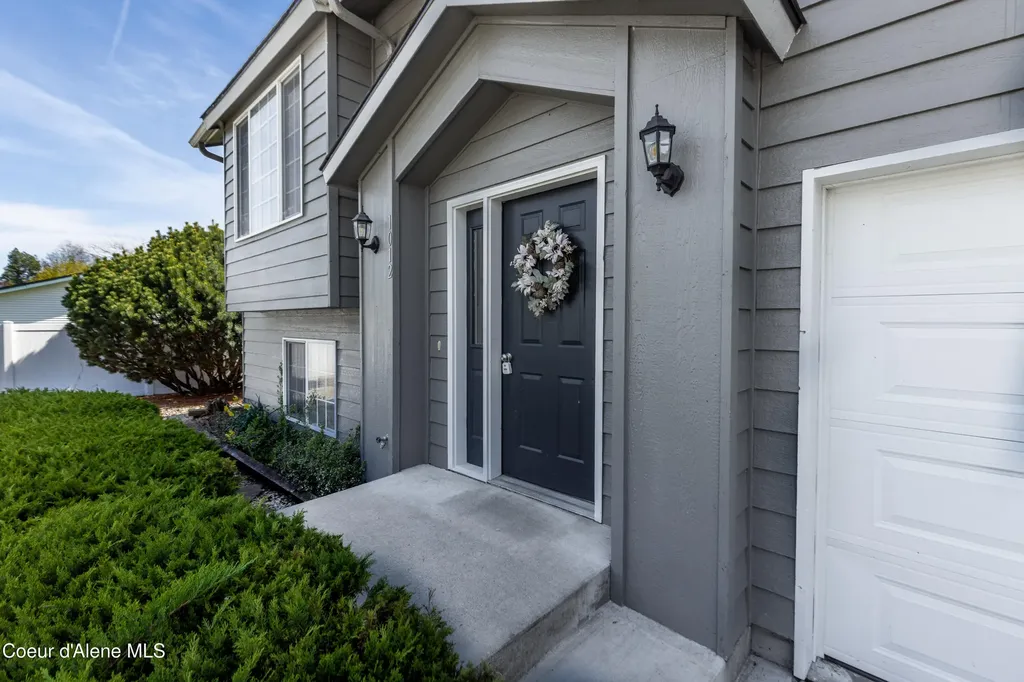 1012 E Miles Avenue Hayden ID 83835
