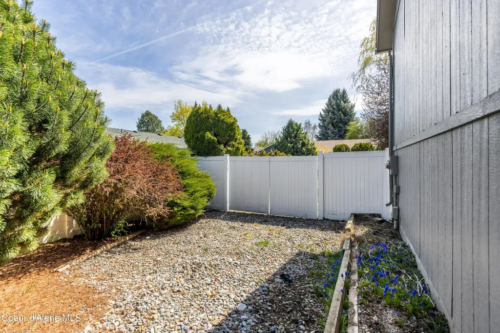 1012 E Miles Avenue Hayden ID 83835
