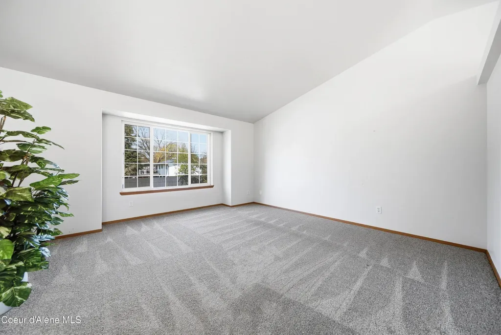 1012 E Miles Avenue Hayden ID 83835