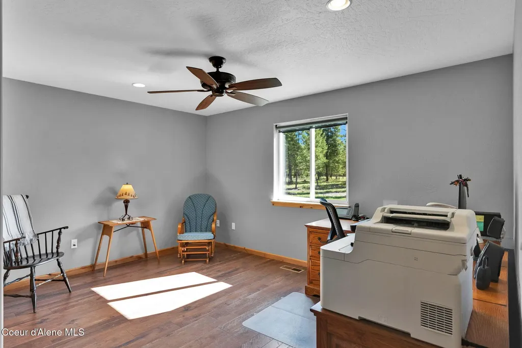 386 Ursa Lane Priest River ID 83856