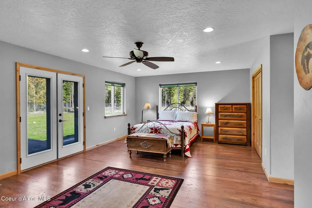 386 Ursa Lane Priest River ID 83856