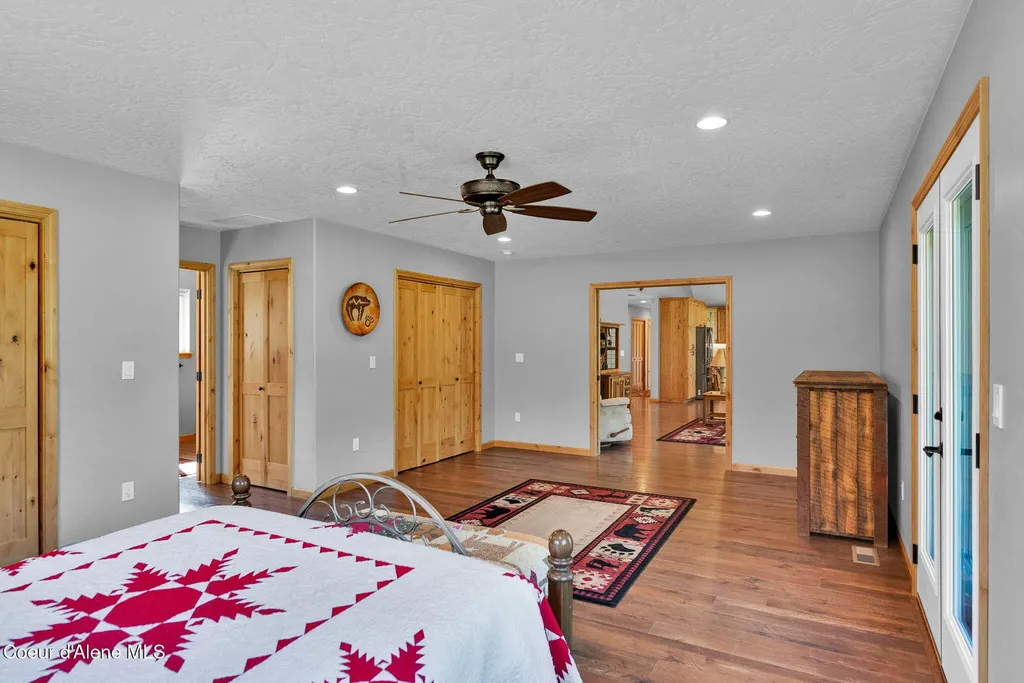 386 Ursa Lane Priest River ID 83856