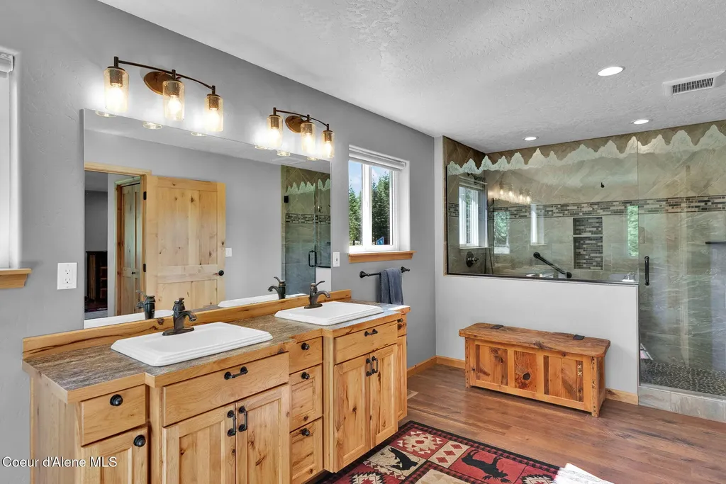 386 Ursa Lane Priest River ID 83856