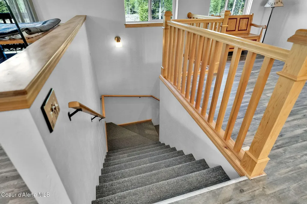 386 Ursa Lane Priest River ID 83856