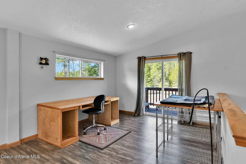 386 Ursa Lane Priest River ID 83856