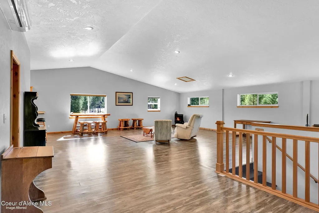 386 Ursa Lane Priest River ID 83856