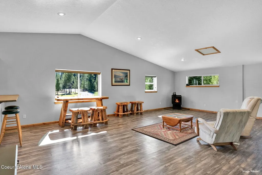 386 Ursa Lane Priest River ID 83856