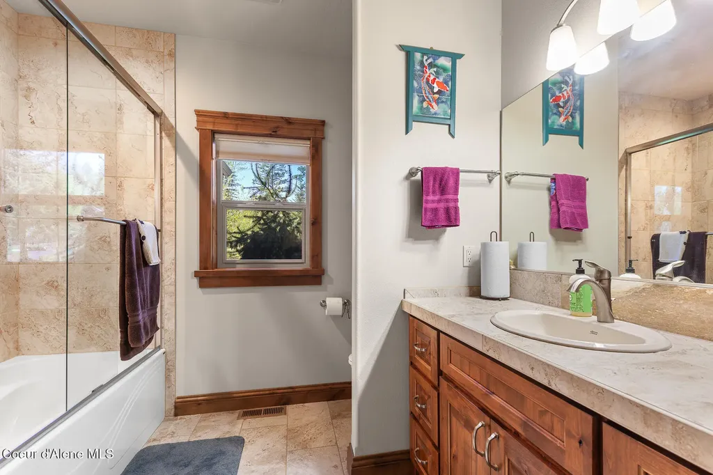 12495 N Walden Loop Rathdrum ID 83858
