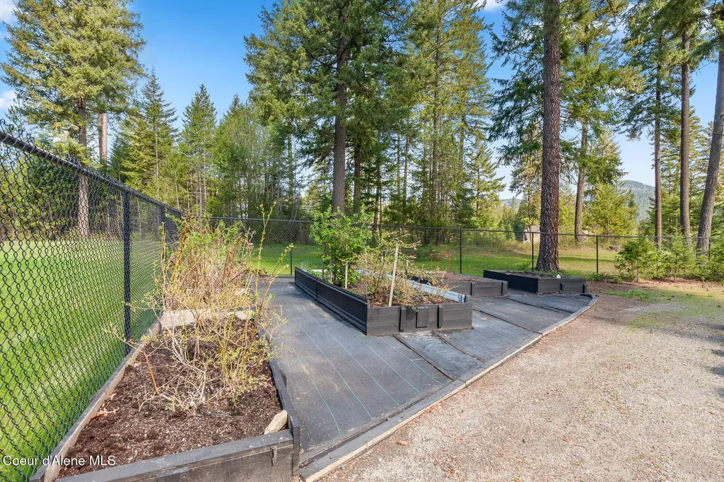 12495 N Walden Loop Rathdrum ID 83858