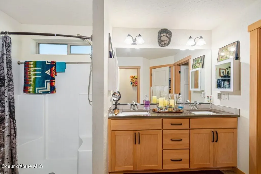 1546 W Wayward Circle Post Falls ID 83854
