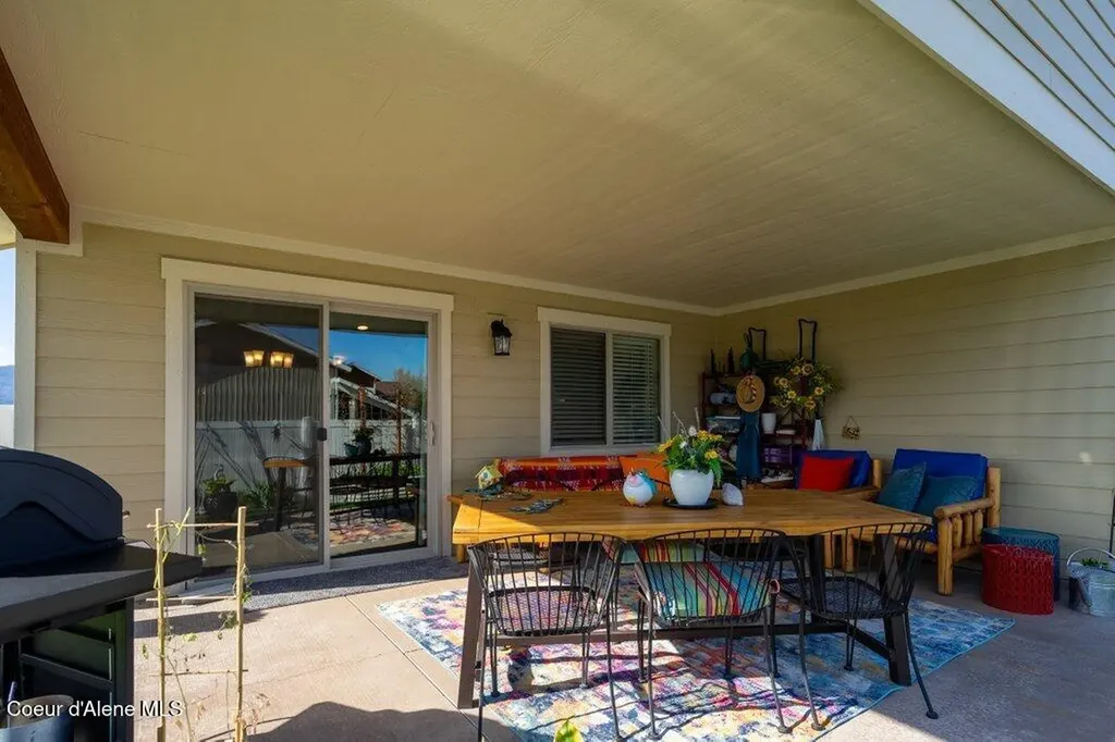 1546 W Wayward Circle Post Falls ID 83854