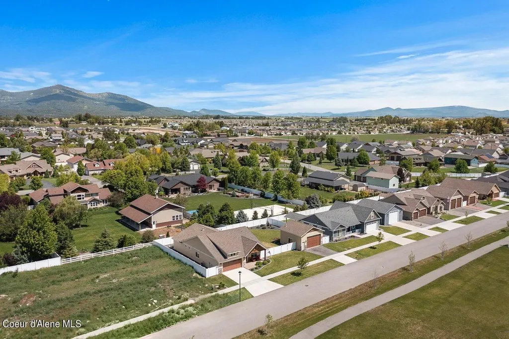 1546 W Wayward Circle Post Falls ID 83854